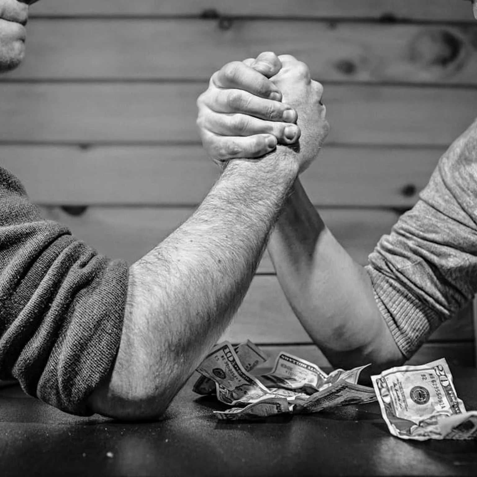How can SMEs compete with ecommerce giants in the SERPs?