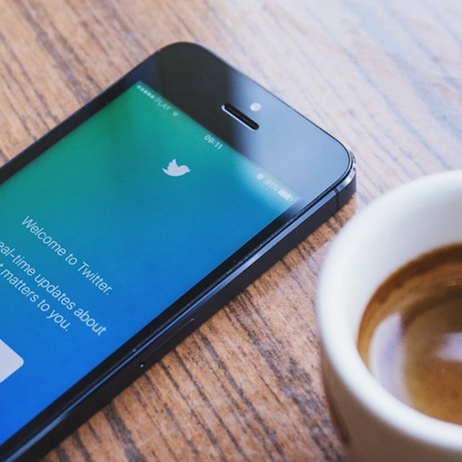 Hootsuite Guide: How to Mine Twitter for PR Opportunities