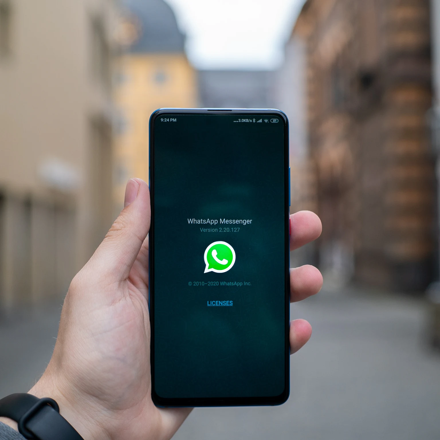 An introduction to WhatsApp advertising